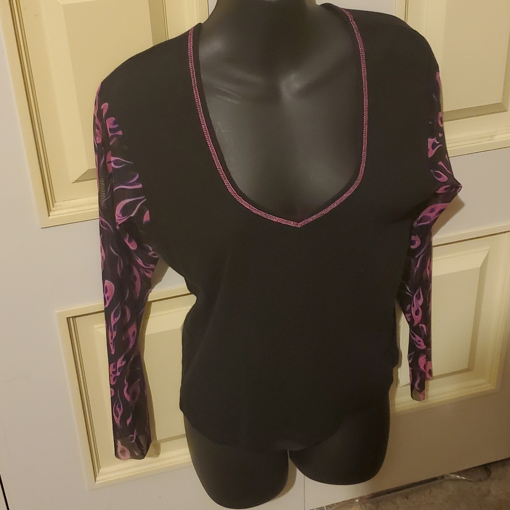 Shirts - Picture 5 of 9
